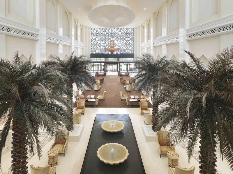 Bab Al Qasr Hotel