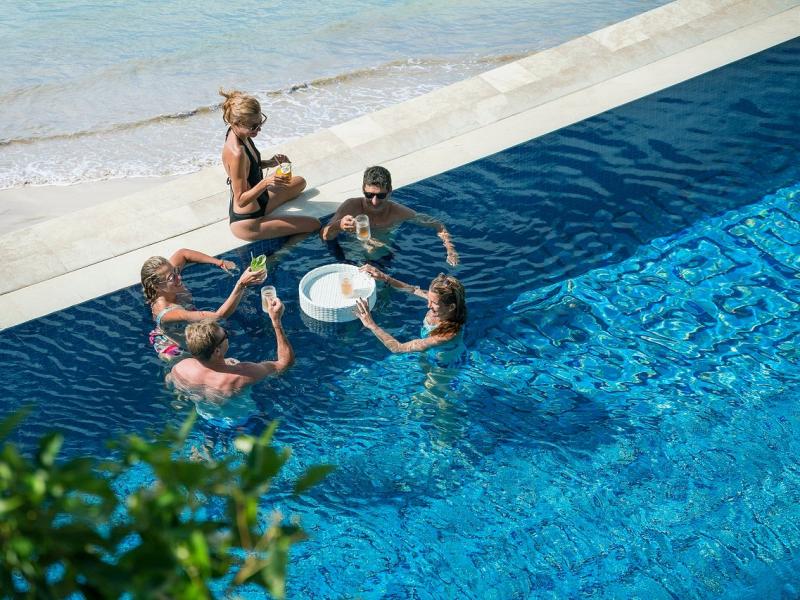 Four Seasons Resort Bali at Jimbaran Bay