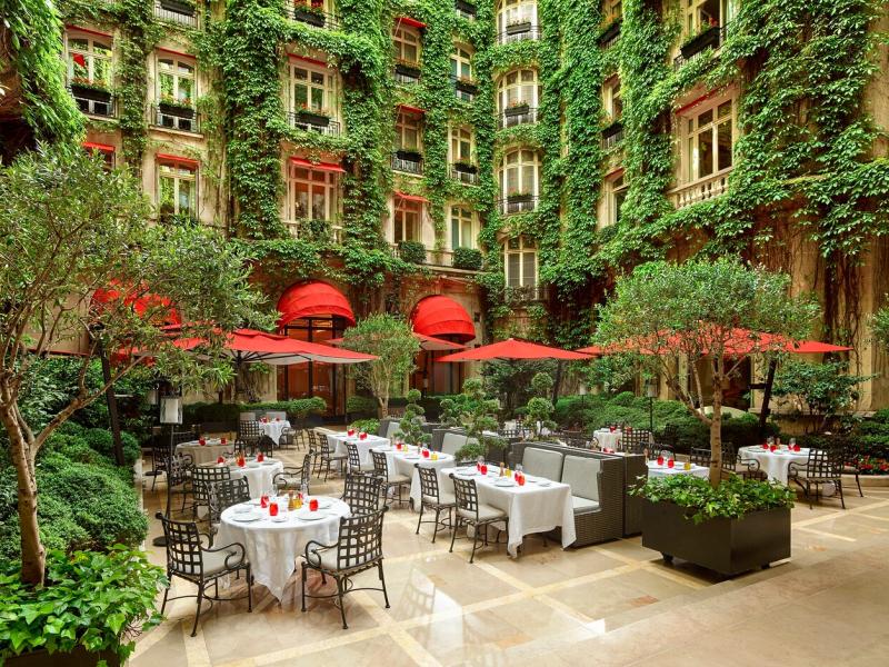 Hotel Plaza Athenee