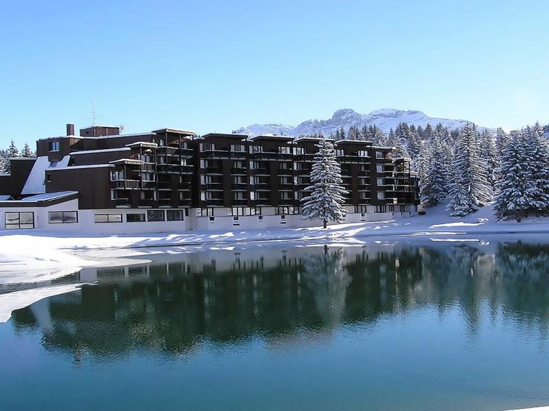 Lake Hotel Courchevel 1850 by HappyCulture